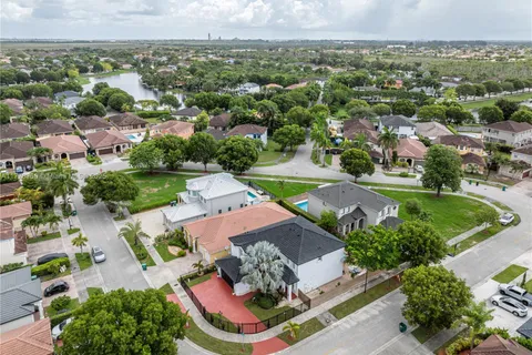 1733 SW 151st Pl, Miami FL 33185