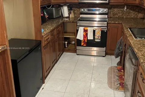 16050 NE 8th Ct, North Miami Beach FL 33162