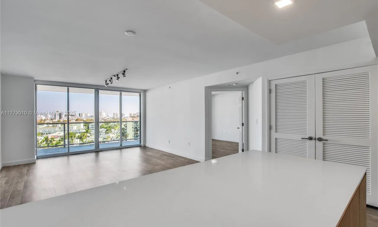 1500 Bay Rd # 0910, Miami Beach FL 33139