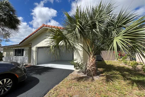 103 Winged Foot Ln, Boca Raton FL 33431