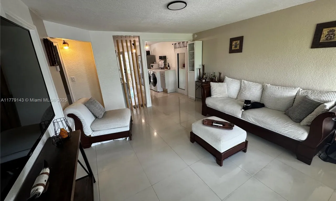 4340 SW 50th St # 0, Dania Beach FL 33314