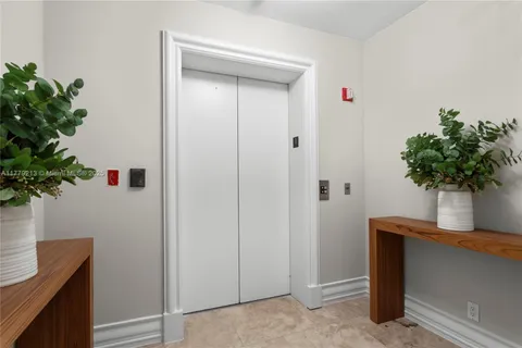 10 Edgewater Dr # 3E, Coral Gables FL 33133