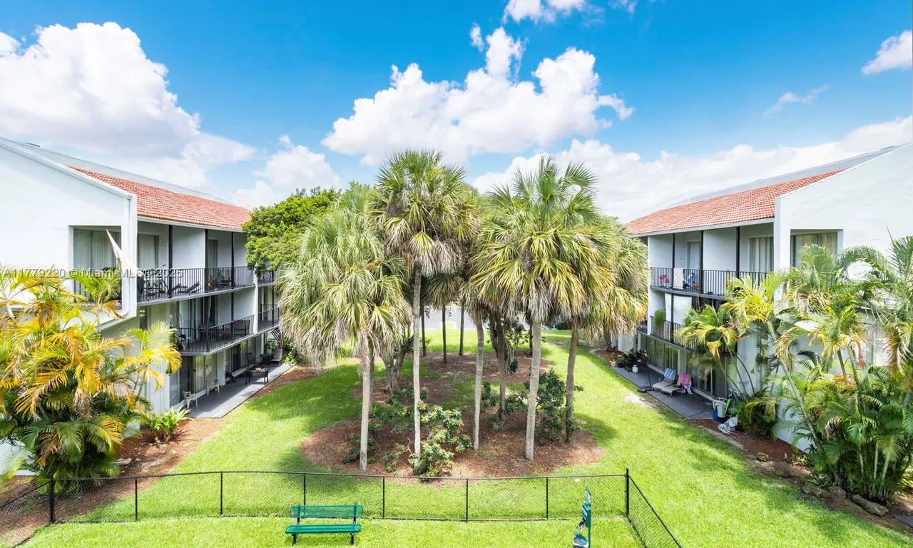2940 Forest Hills Blvd, Coral Springs FL 33065