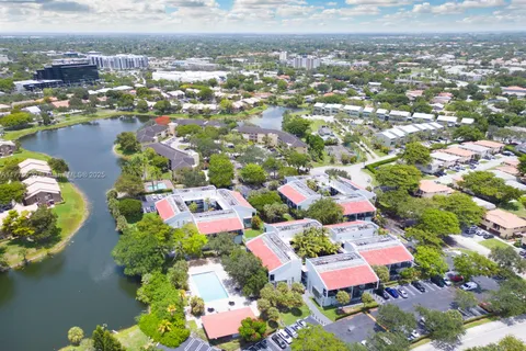 2940 Forest Hills Blvd, Coral Springs FL 33065