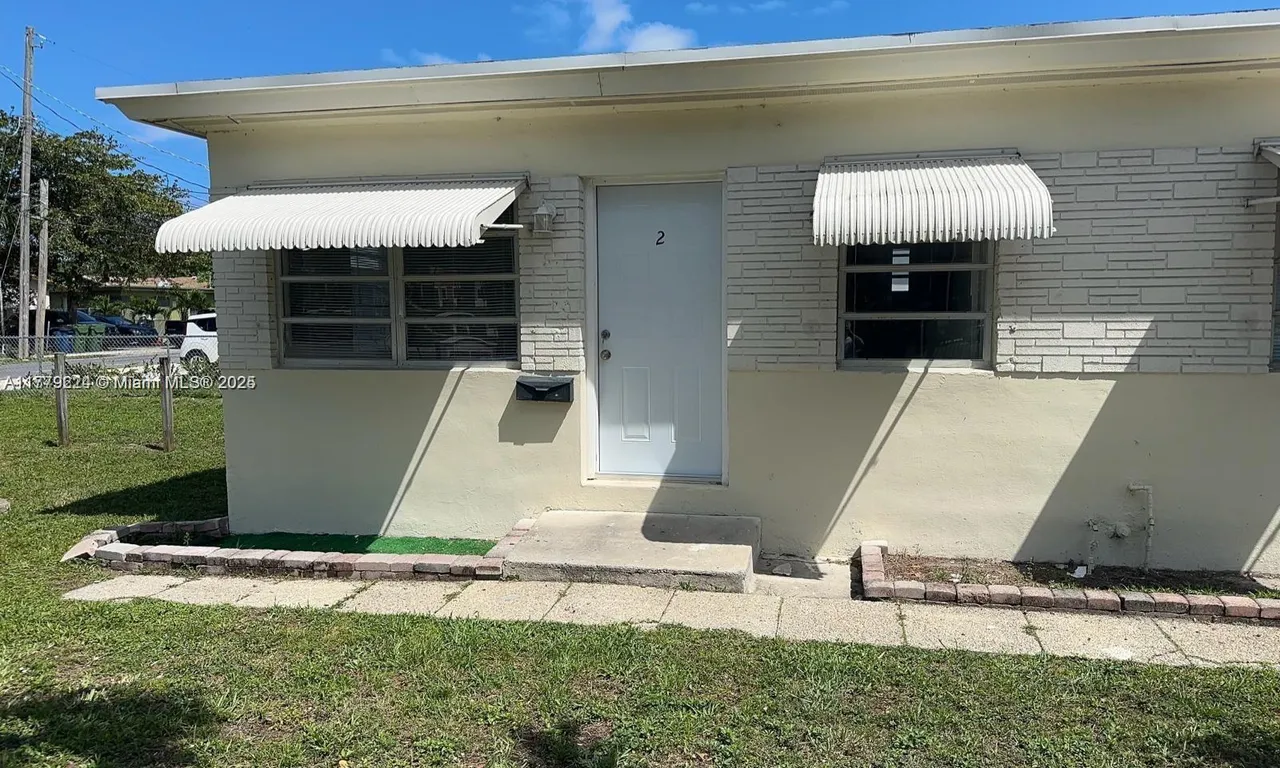 756 NW 5th St, Hallandale Beach FL 33009