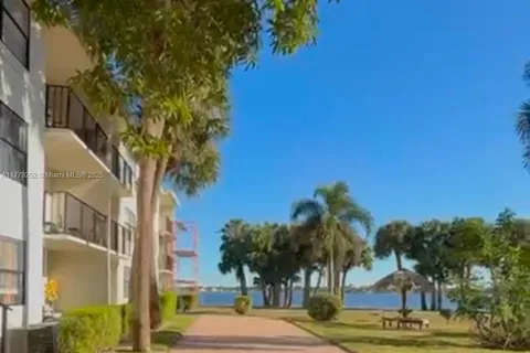 708 Executive Center Dr # 23, West Palm Beach FL 33401