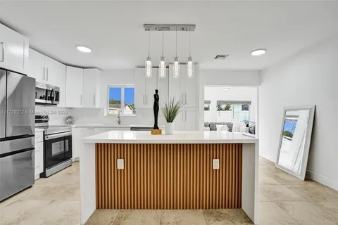 820 NE 8th Street, Pompano Beach FL 33060