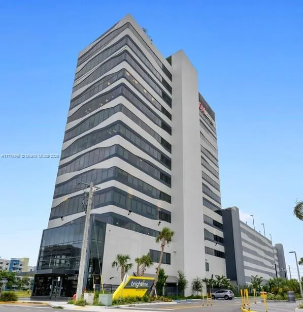 19790 W Dixie Hwy # 609, Aventura FL 33180