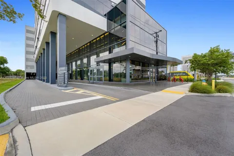 19790 W Dixie Hwy # 609, Aventura FL 33180