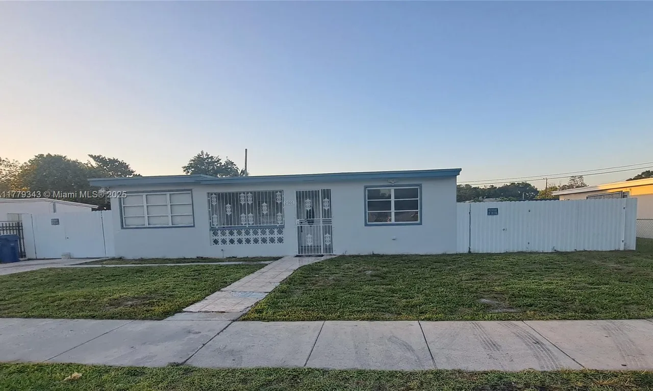 2501 NW 162nd St, Miami Gardens FL 33054