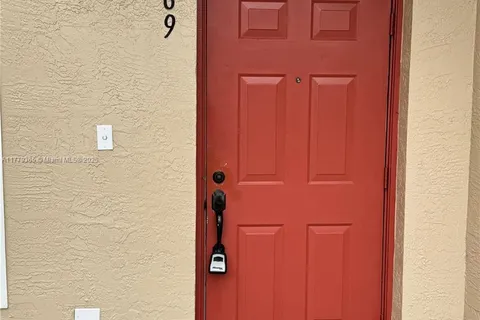 669 NW 42nd Ave # 669, Plantation FL 33317