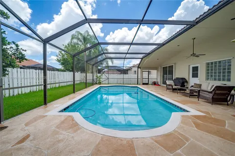 431 Stonemont Dr, Weston FL 33326