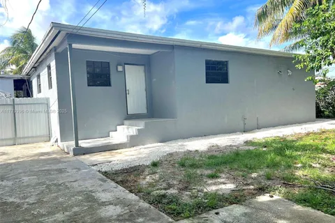 1152 NW 127th St # 1, North Miami FL 33168