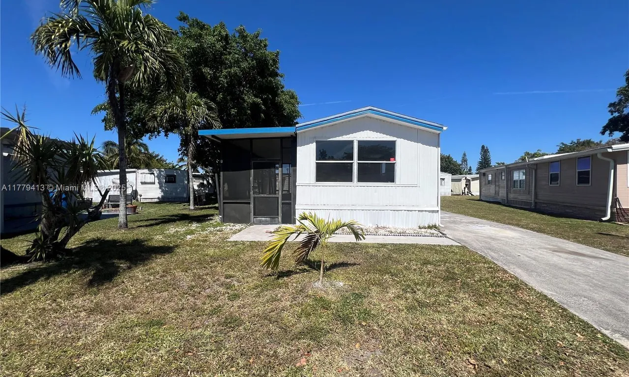 5321 SW 35th Manor, Davie FL 33314