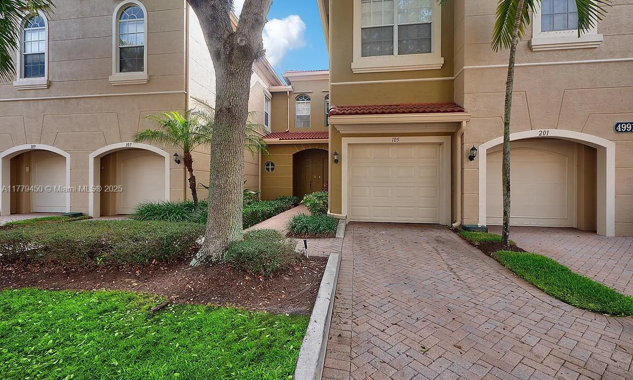 4991 Bonsai Cir # 105, Palm Beach Gardens FL 33418