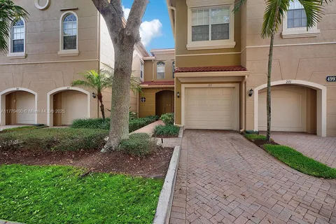 4991 Bonsai Cir # 105, Palm Beach Gardens FL 33418
