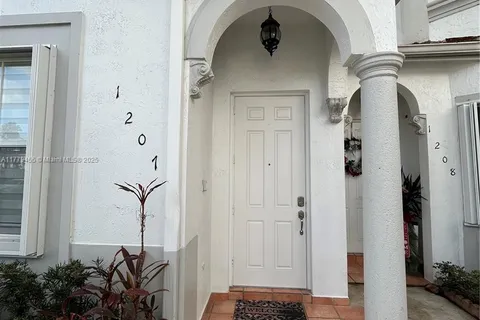 5580 NW 107th Ave # 1207, Doral FL 33178