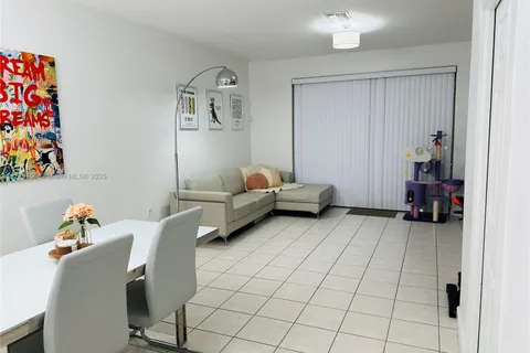 5580 NW 107th Ave # 1207, Doral FL 33178
