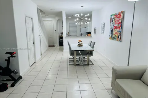 5580 NW 107th Ave # 1207, Doral FL 33178