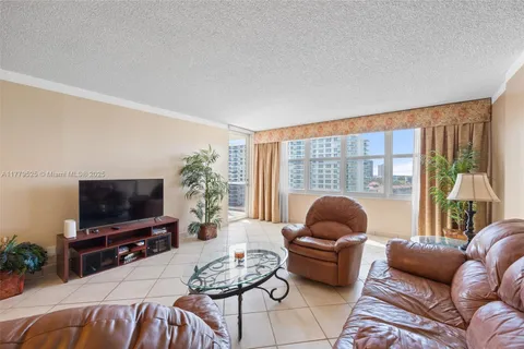 3725 S Ocean Dr # 1124, Hollywood FL 33019