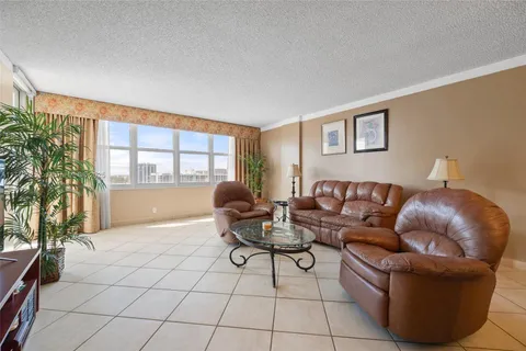 3725 S Ocean Dr # 1124, Hollywood FL 33019