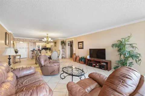 3725 S Ocean Dr # 1124, Hollywood FL 33019