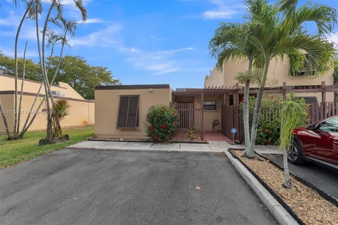 1341 E Golfview Dr # 1341, Pembroke Pines FL 33026