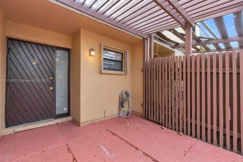 1341 E Golfview Dr # 1341, Pembroke Pines FL 33026