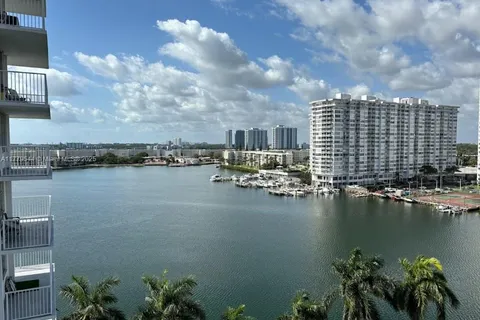 2801 NE 183rd St # 1015W, Aventura FL 33160