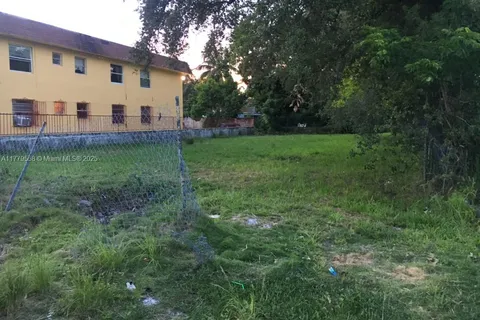 141 NE 56 ST, Miami FL 33137