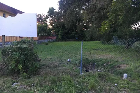 141 NE 56 ST, Miami FL 33137