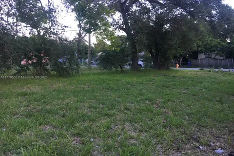 141 NE 56 ST, Miami FL 33137
