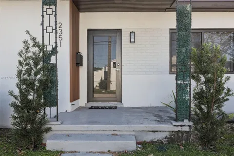 2353 SW 31st Ave # 2353, Miami FL 33145