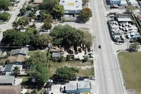 3021 NW 54th St, Miami FL 33142