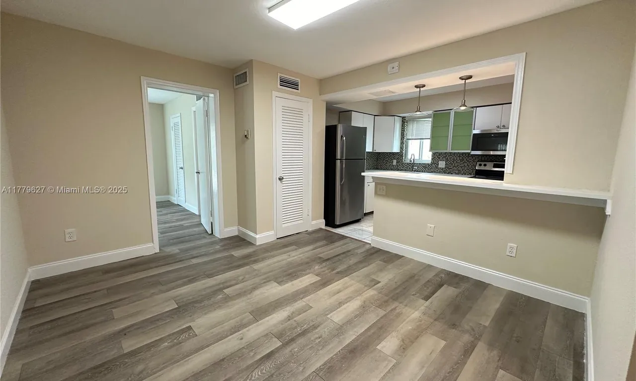 9971 W Bay Harbor Dr # 207, Bay Harbor Islands FL 33154