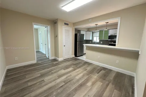9971 W Bay Harbor Dr # 207, Bay Harbor Islands FL 33154