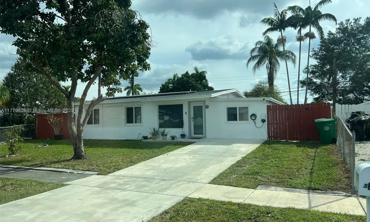 5620 SW 38th St # 0, Davie FL 33314