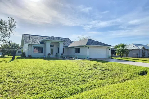 249 MAISON GRANDE Ave, Lehigh Acres FL 33936