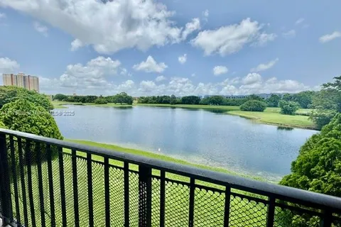 9688 Fontainebleau Blvd # 208, Miami FL 33172