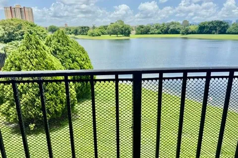 9688 Fontainebleau Blvd # 208, Miami FL 33172