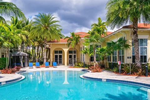 10170 SW 7th St # 409, Pembroke Pines FL 33025