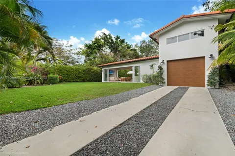 6811 SW Sunset Dr, South Miami FL 33143
