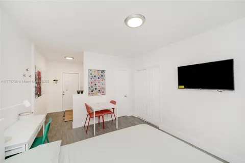 770 NE 123rd St # 9, North Miami FL 33161