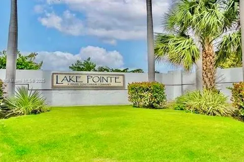 208 Lake Pointe Dr # 207, Oakland Park FL 33309