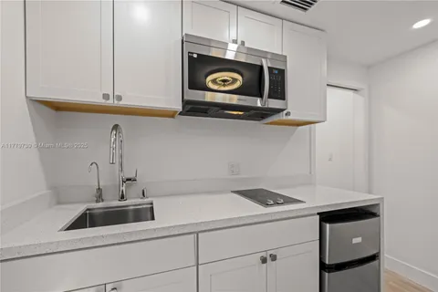 5855 SW 62nd St # 2, Miami FL 33143