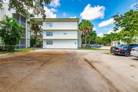 4215 N University Dr # 307, Sunrise FL 33351