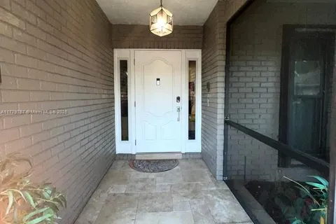 3930 NW 72nd Dr, Coral Springs FL 33065