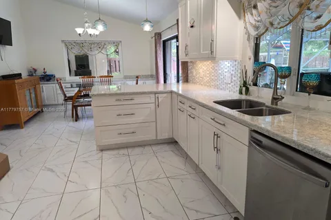3930 NW 72nd Dr, Coral Springs FL 33065