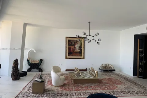 1000 Biscayne Blvd # 4402, Miami FL 33132