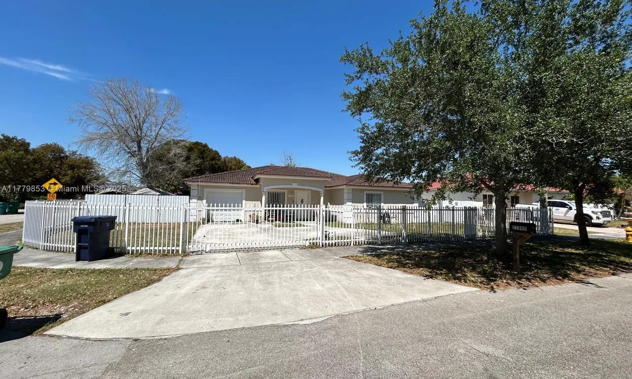 21800 Ingraham Ave Rd, Cutler Bay FL 33190